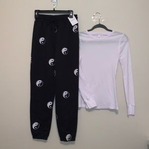 FOREVER 21 SIZE SMALL BRAND NEW WITH TAG SWEATPANTS WITH MATCHING THERMAL TOP